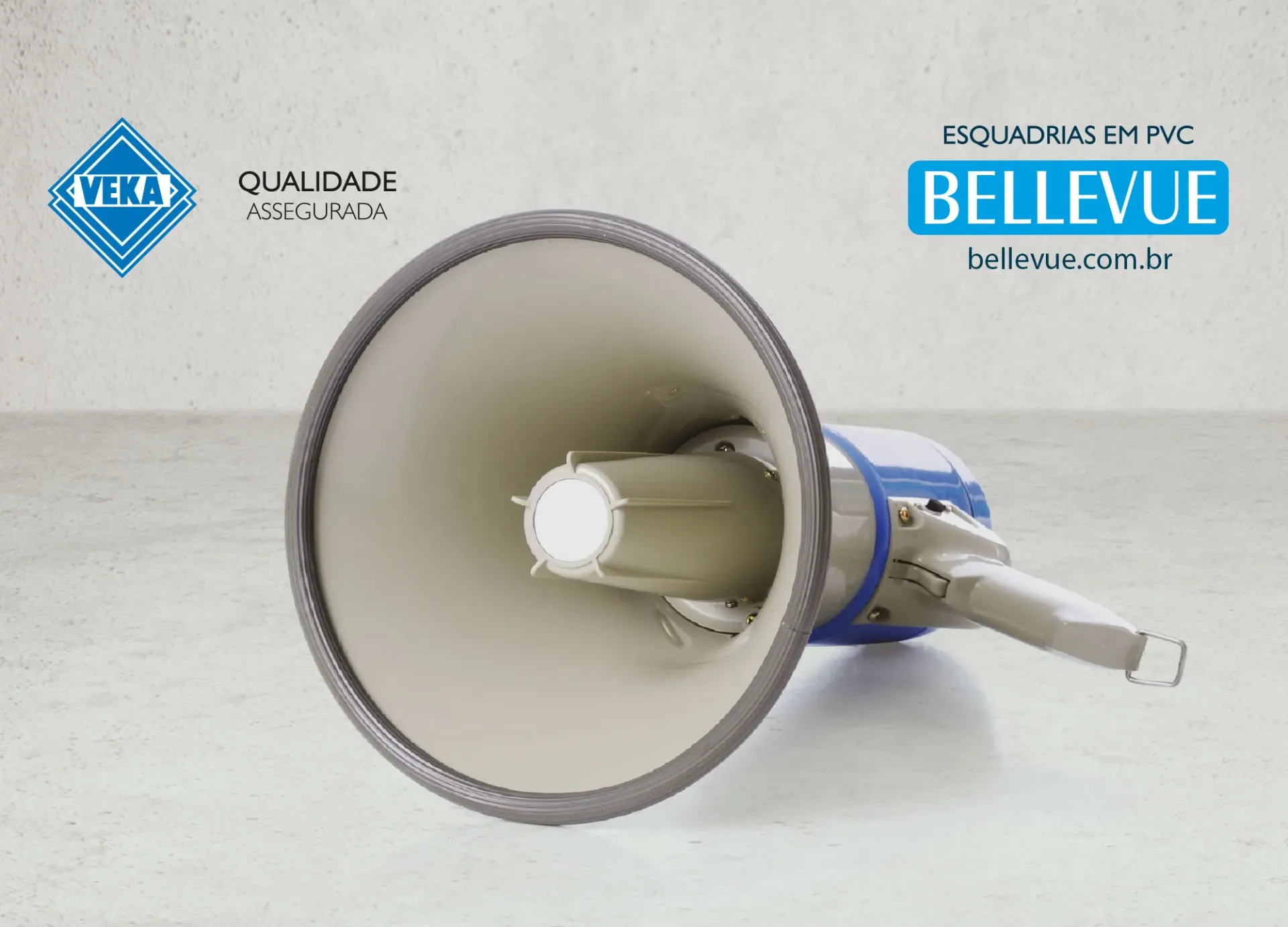 Ação inusitada atrai atenção do público para Bellevue